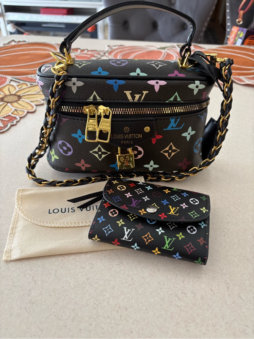 Purse and wallet